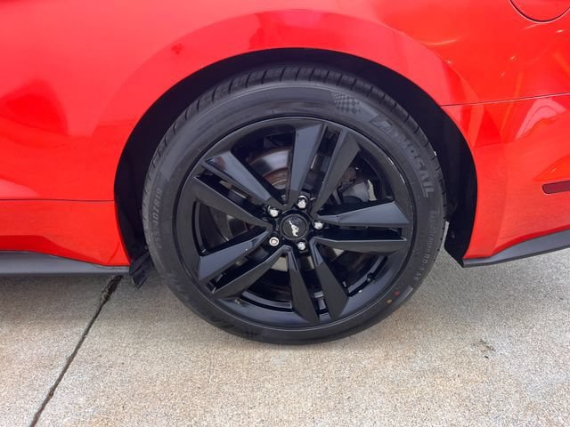 Used 2015 Ford Mustang Premium w/ Ecoboost Performance Package RWD image 28