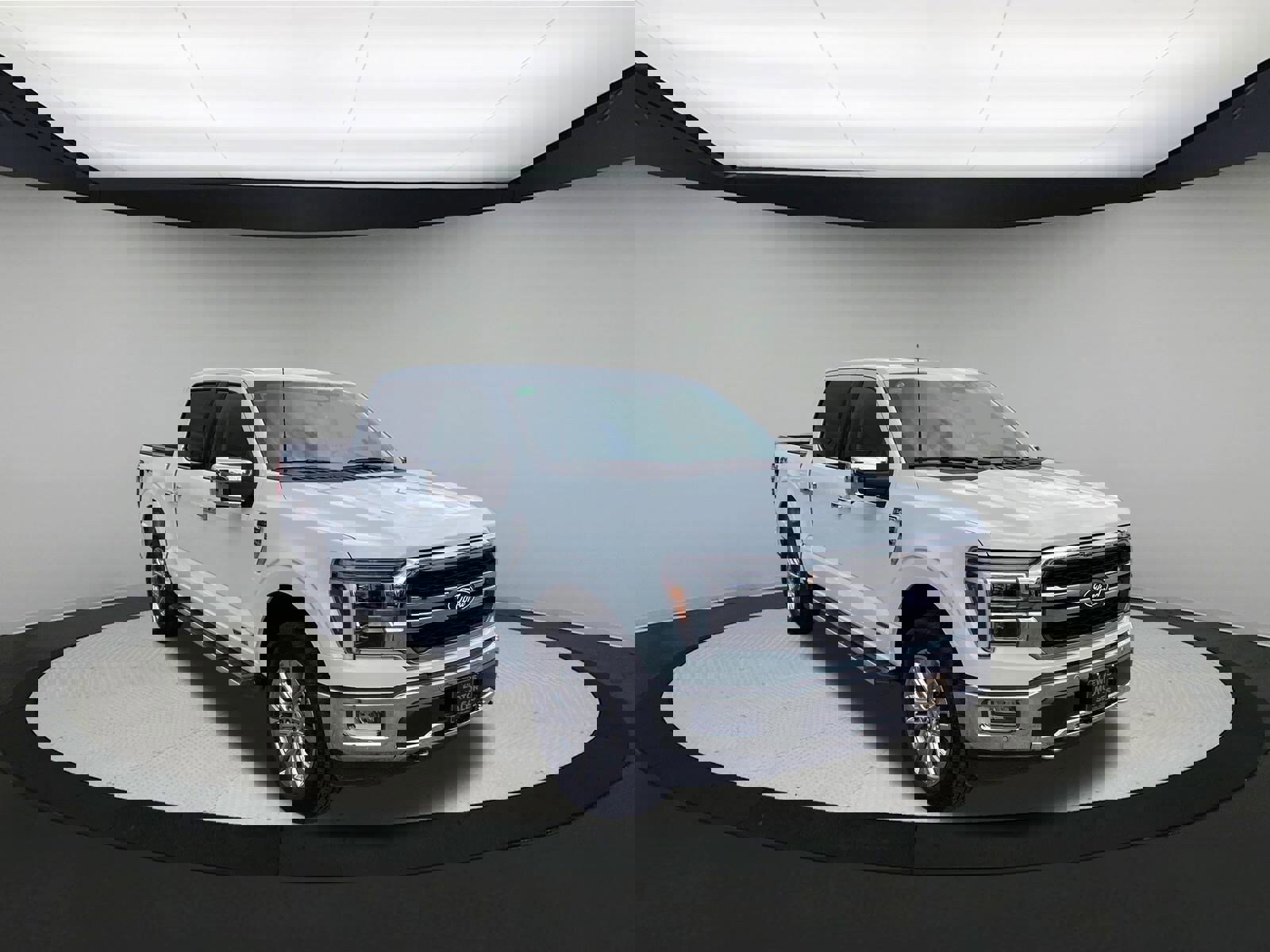 Used 2024 Ford F150 Lariat image 2