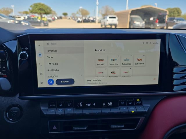 Used 2025 Toyota Camry XSE w/ Premium Package image 21