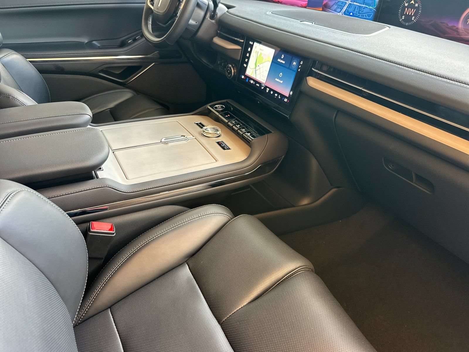 New 2027 Lincoln Navigator L Reserve w/ Jet Appearance Package AWD/4WD image 16