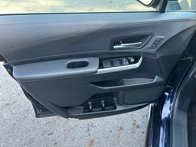 Used 2025 Toyota Sienna Platinum AWD/4WD image 17