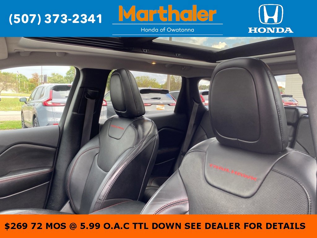 Used 2019 Jeep Cherokee Trailhawk image 10