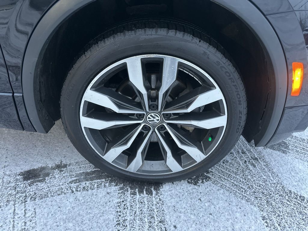 Used 2021 Volkswagen Tiguan SEL Premium R-Line w/ 3rd Row Seat Package image 42