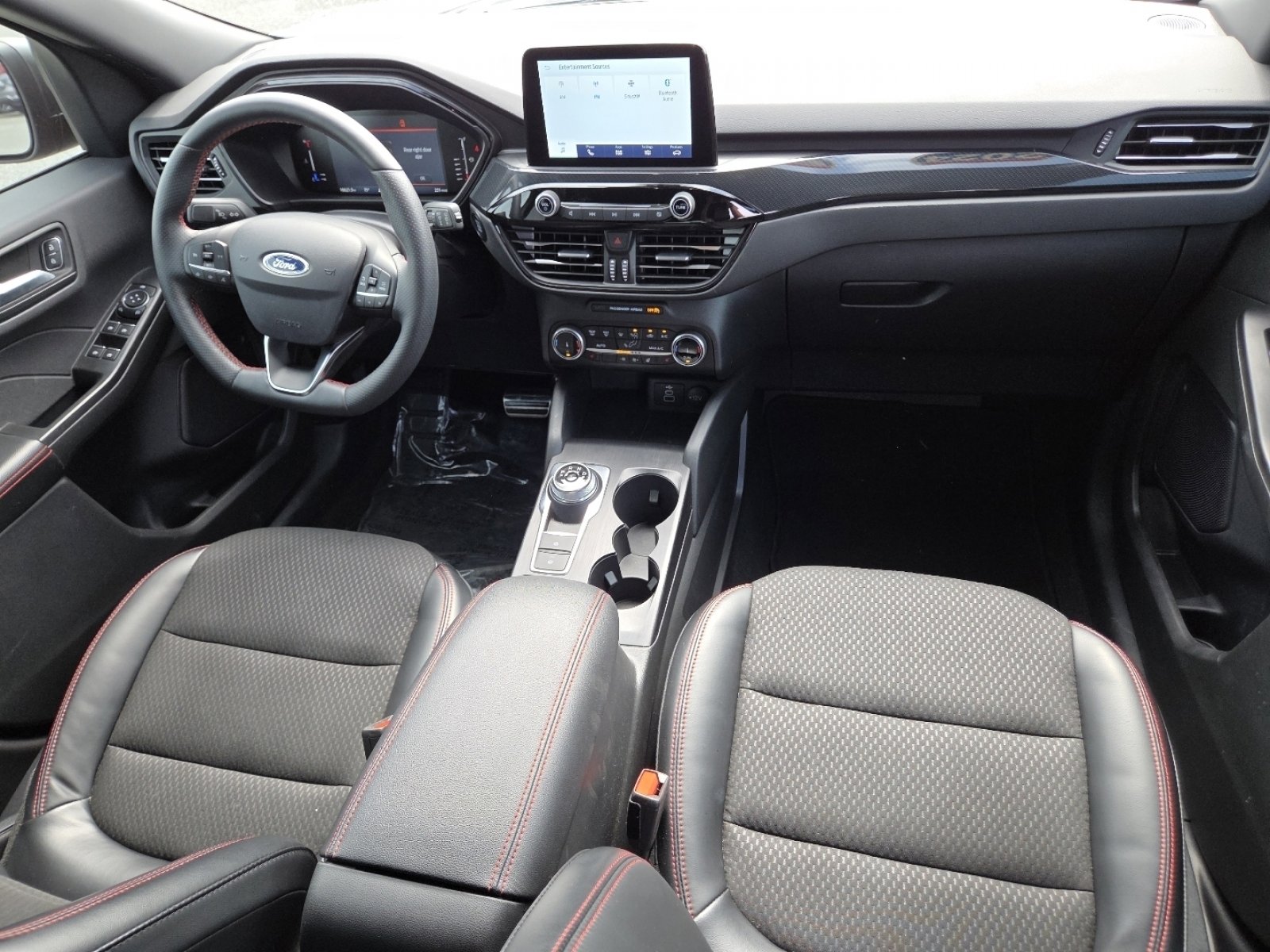 Used 2024 Ford Escape ST-Line w/ Equipment Group 301A FWD image 26