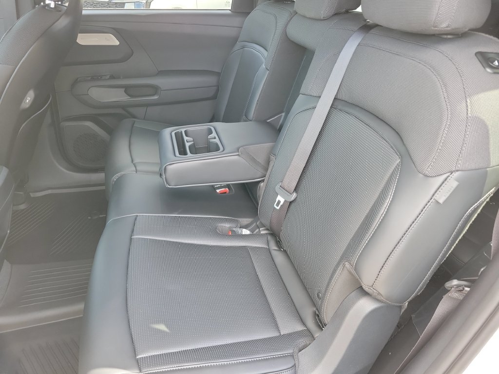 New 2027 Kia Telluride LX w/ Towing Package FWD image 16