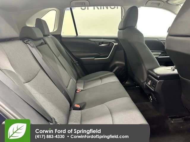 Used 2025 Toyota RAV4 XLE image 20