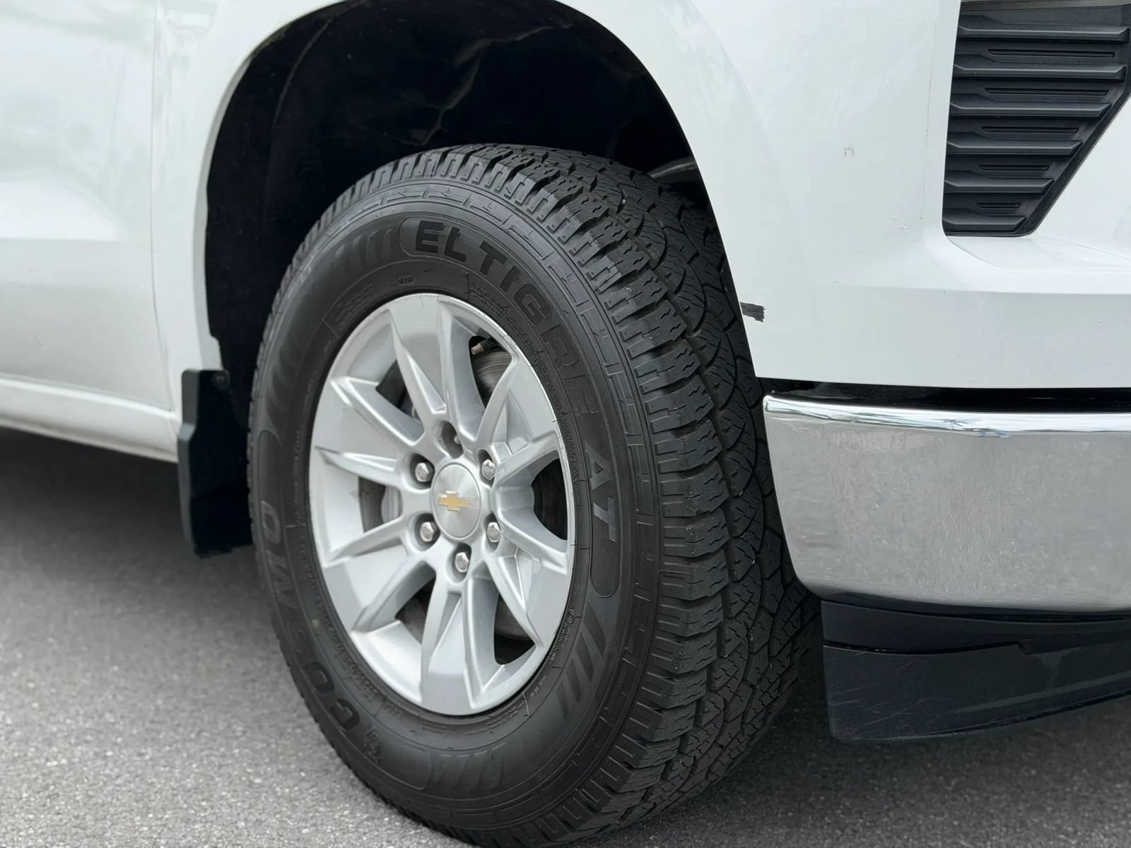 Used 2023 Chevrolet Silverado 1500 LT w/ Protection Package AWD/4WD image 15