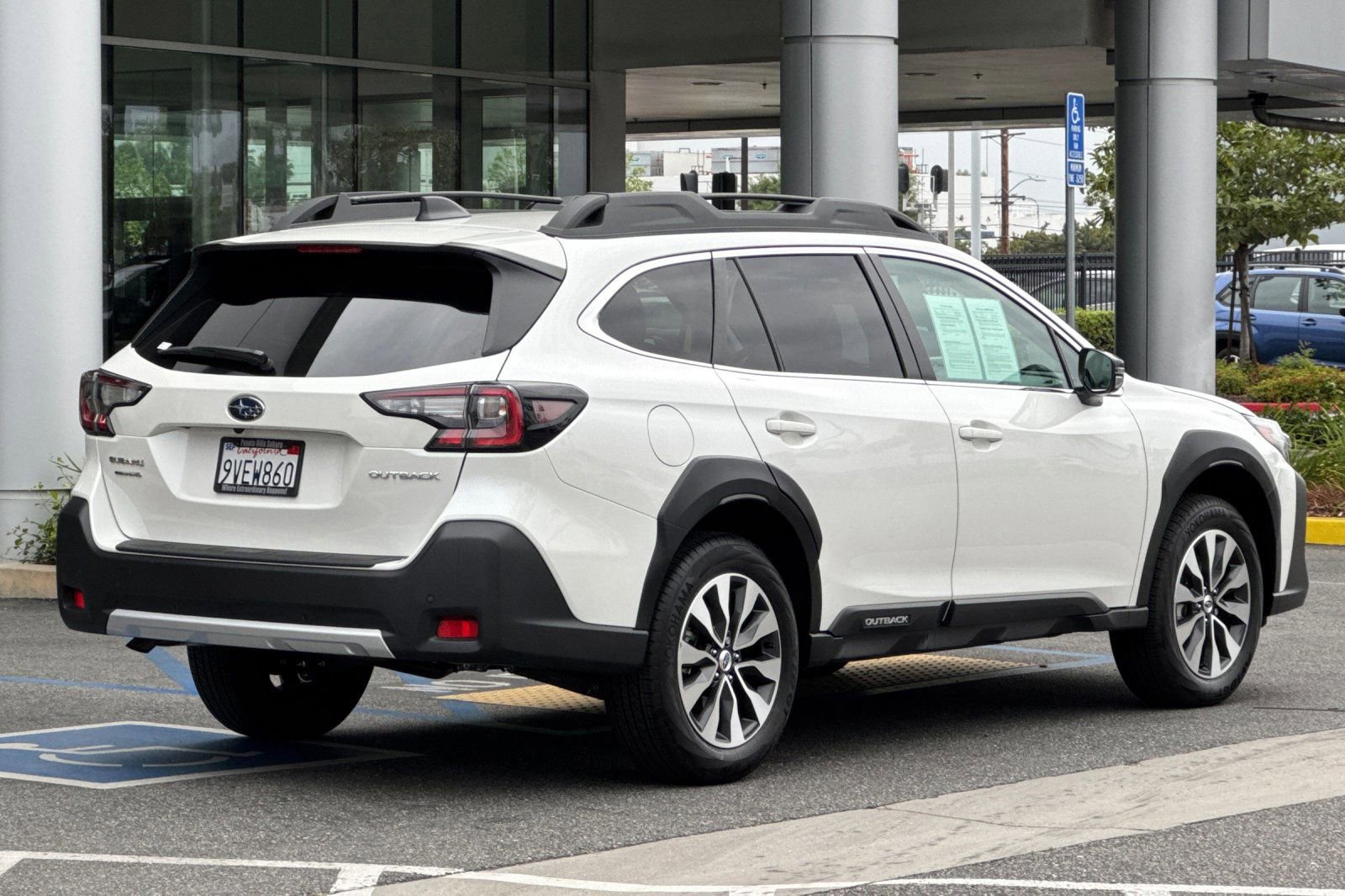 Certified 2025 Subaru Outback Limited image 4