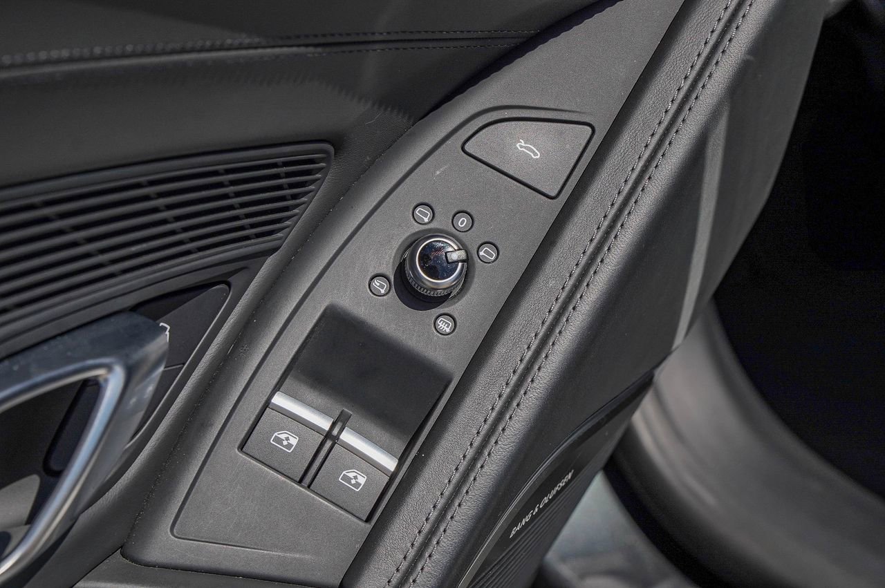 Used 2021 Audi R8 V10 w/ Premium Package image 39