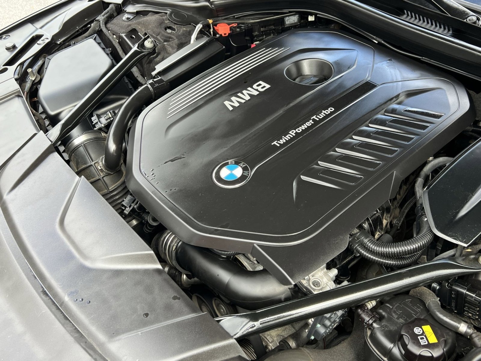 Used 2017 BMW 740i xDrive image 27