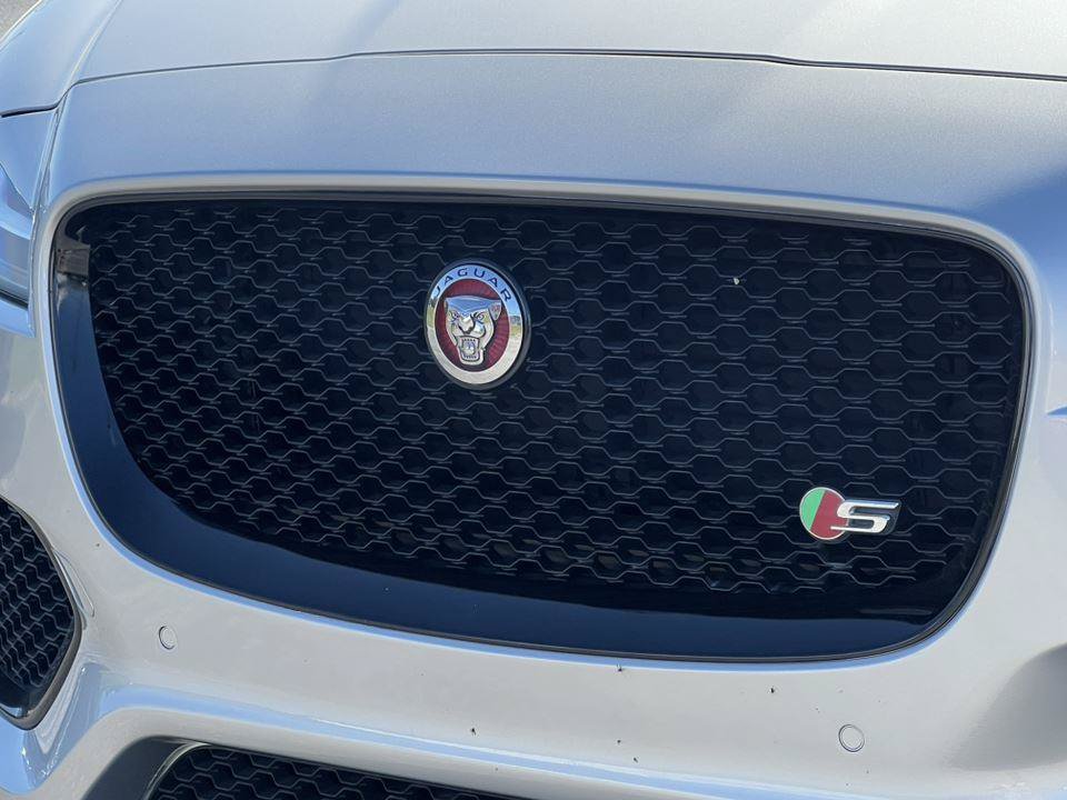 Used 2017 Jaguar F-PACE S AWD/4WD image 6