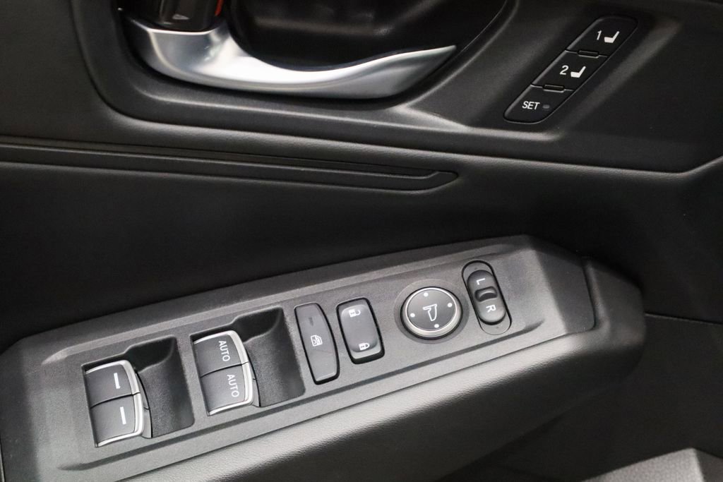 Used 2023 Honda Accord EX-L image 19