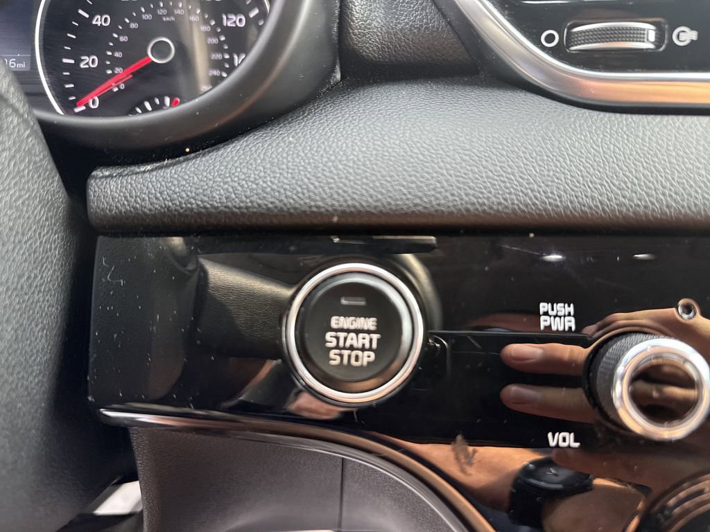 Used 2021 Kia Sportage EX w/ EX Technology Package image 26