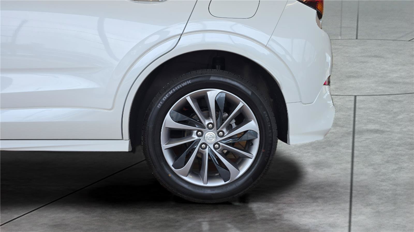 Used 2023 Buick Encore GX Select w/ Sport Touring Package FWD image 30
