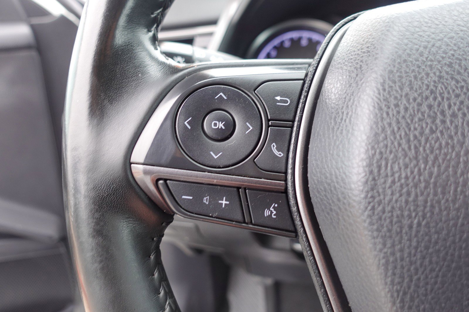 Used 2022 Toyota Camry SE image 14