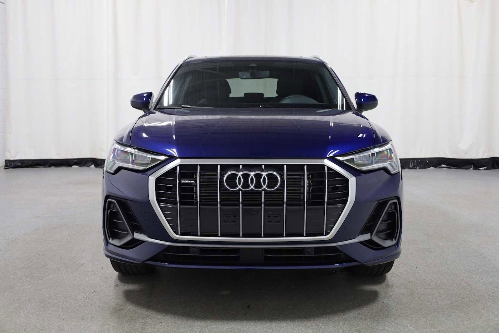 Certified 2025 Audi Q3 2.0T Premium w/ Convenience Package AWD/4WD image 14