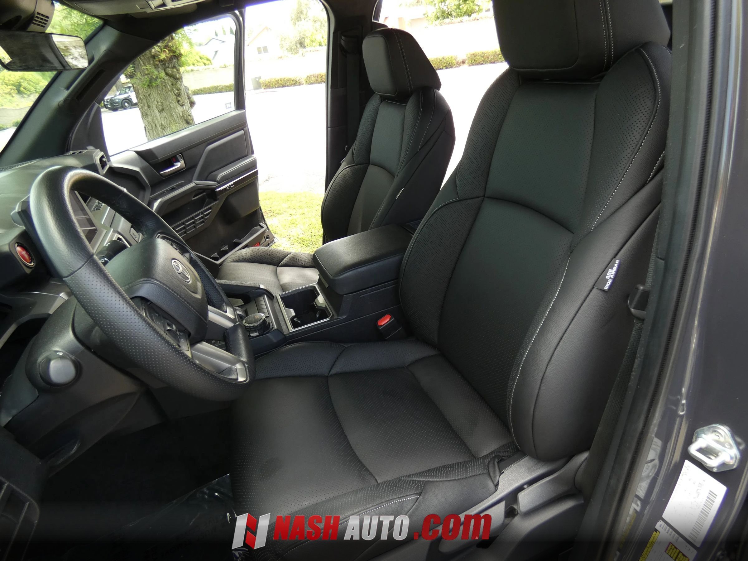 Used 2025 Toyota Tacoma TRD Sport AWD/4WD image 60
