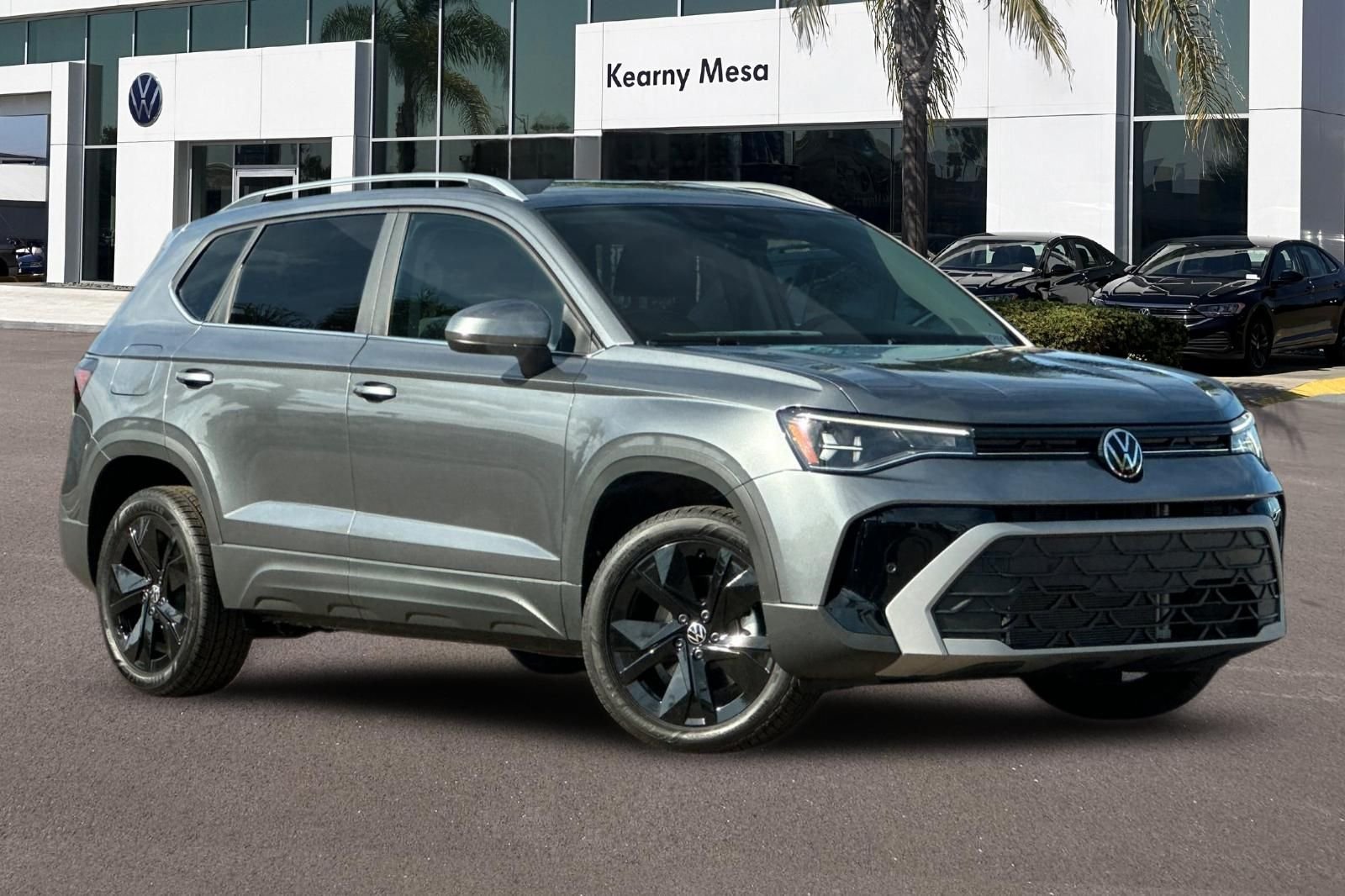New 2026 Volkswagen Taos SE FWD image 2