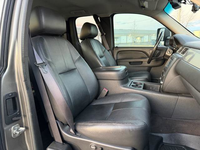 Used 2013 Chevrolet Silverado 2500 LTZ w/ LTZ Plus Package image 30