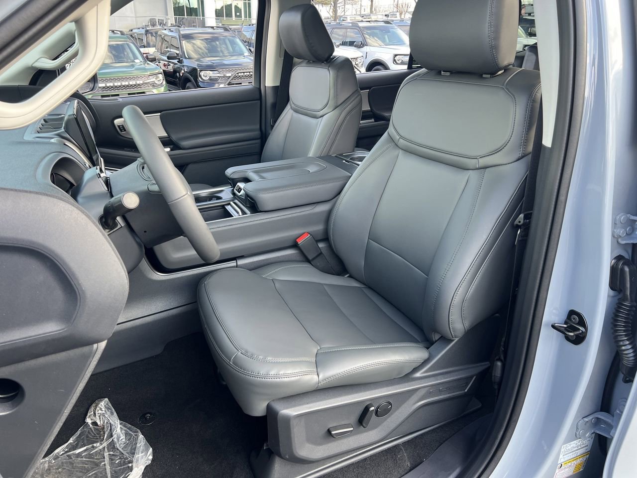 New 2026 Ford Expedition Active image 15