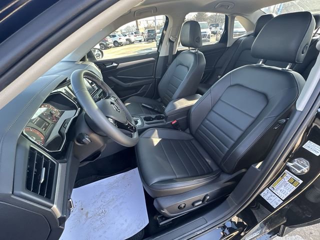 Used 2021 Volkswagen Jetta SE w/ SE Cold Weather Package image 21