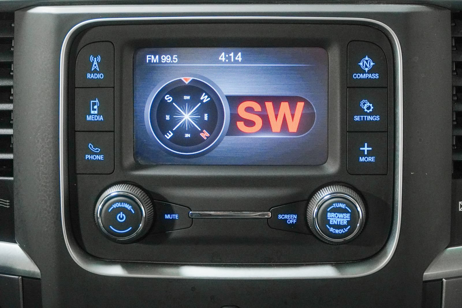 Used 2022 RAM 1500 Classic SLT AWD/4WD image 27
