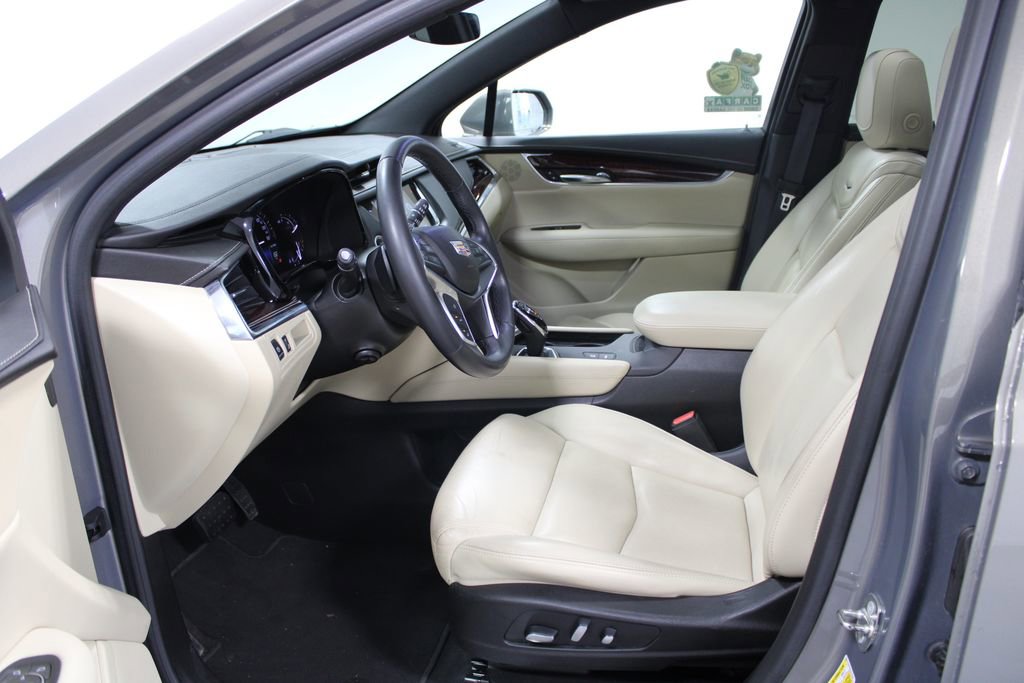 Used 2018 Cadillac XT5 Premium Luxury w/ Driver Assist Package image 21