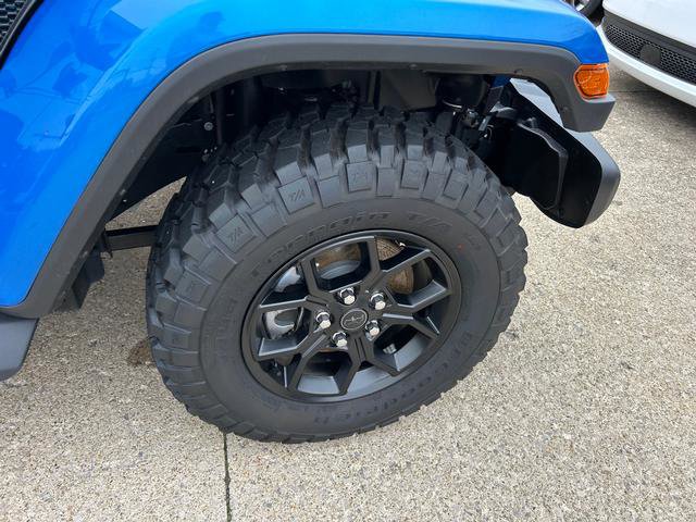 New 2025 Jeep Gladiator High Tide image 24