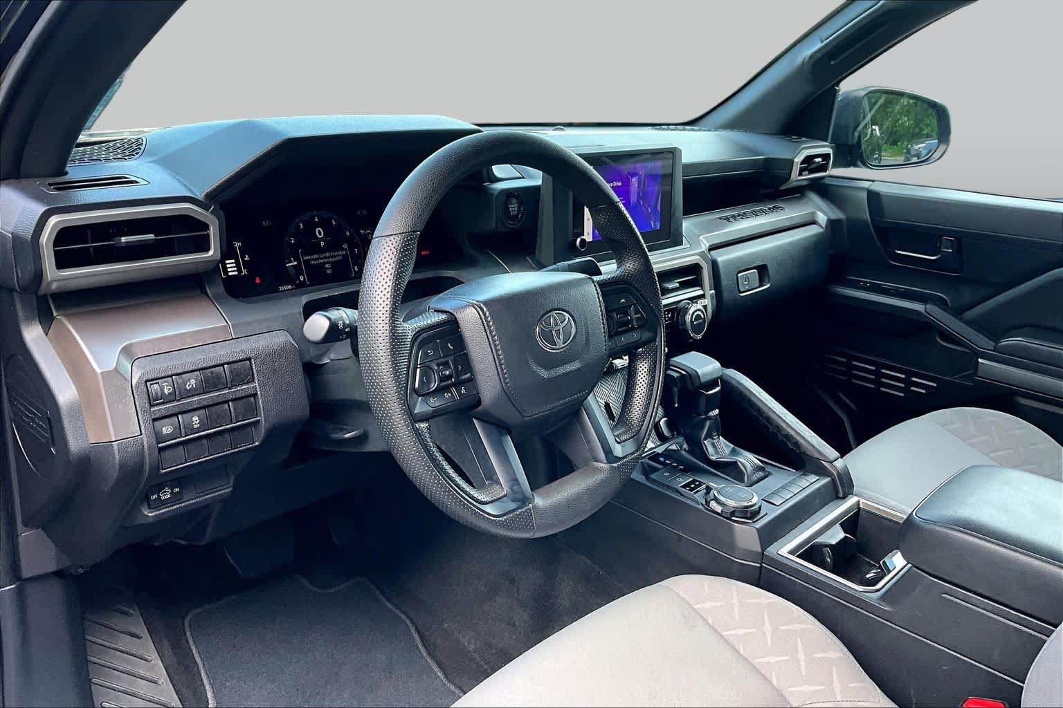 Certified 2024 Toyota Tacoma SR5 AWD/4WD image 16
