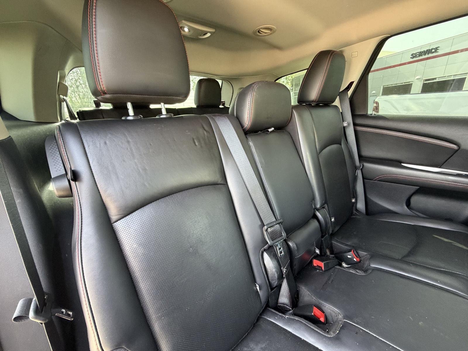 Used 2015 Dodge Journey R/T w/ Flexible Seating Group FWD image 18