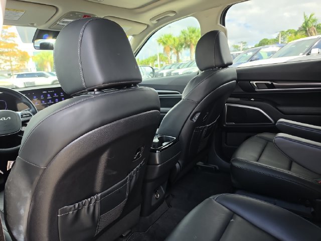 Certified 2025 Kia Telluride S FWD image 10