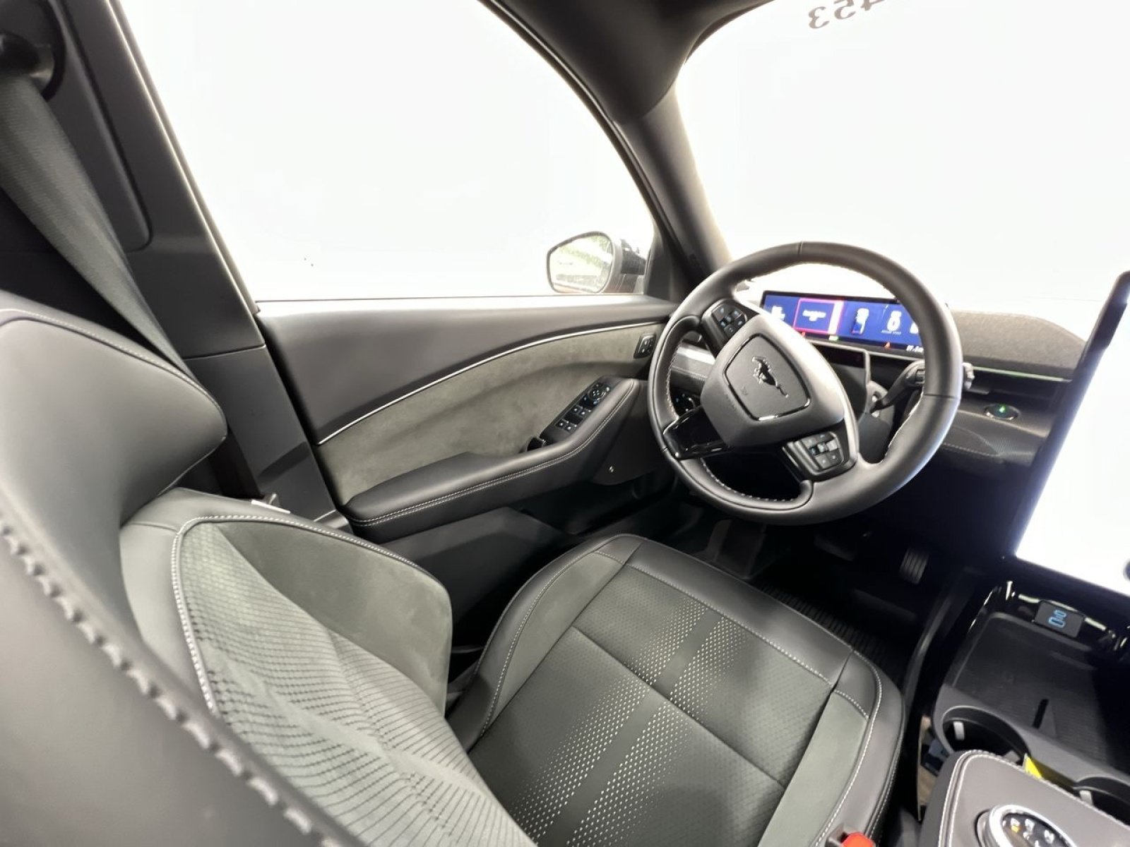 Used 2023 Ford Mustang Mach-E GT w/ GT Performance Edition AWD/4WD image 19