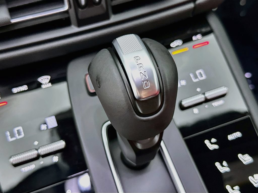 New 2026 Porsche Macan AWD/4WD image 19