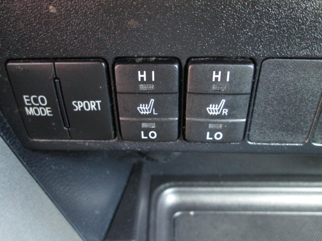 Used 2013 Toyota RAV4 Limited image 18
