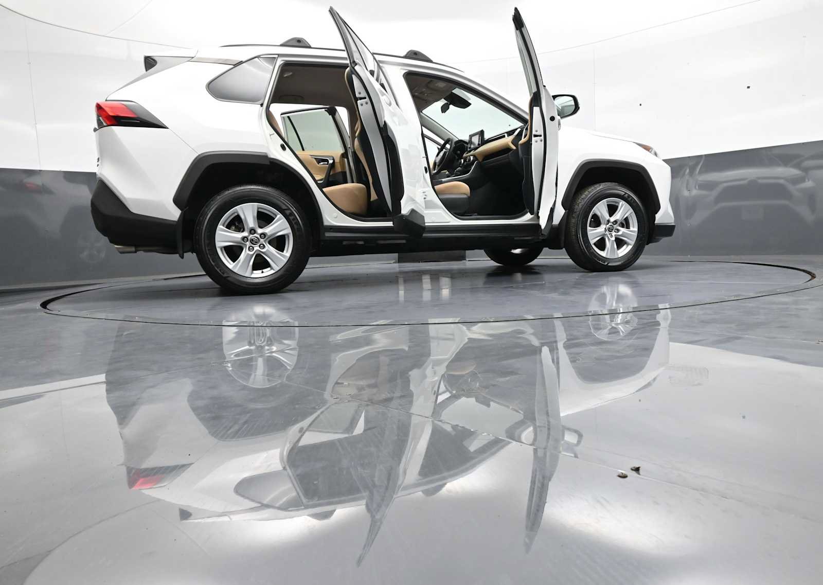 Certified 2021 Toyota RAV4 XLE AWD/4WD image 45