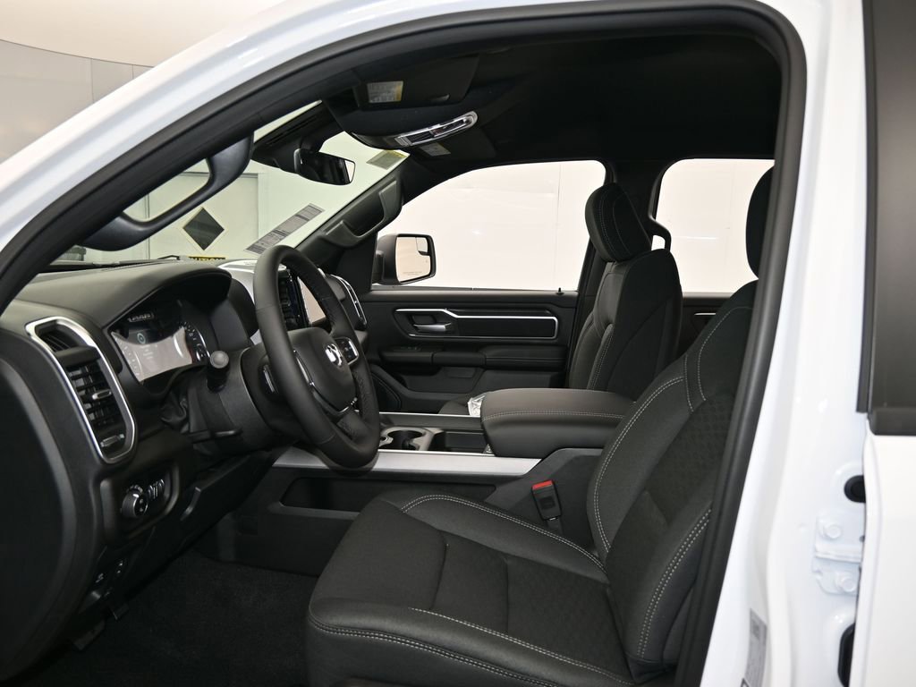 Used 2025 RAM 1500 Big Horn AWD/4WD image 11