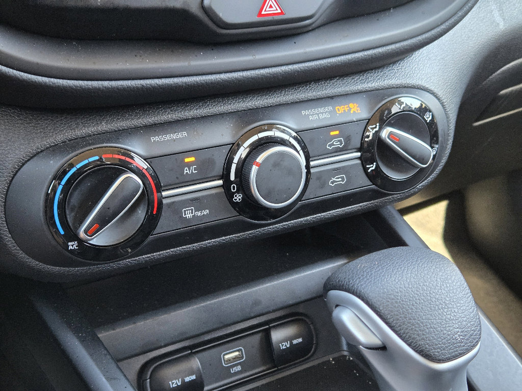 Certified 2025 Kia Soul S image 21