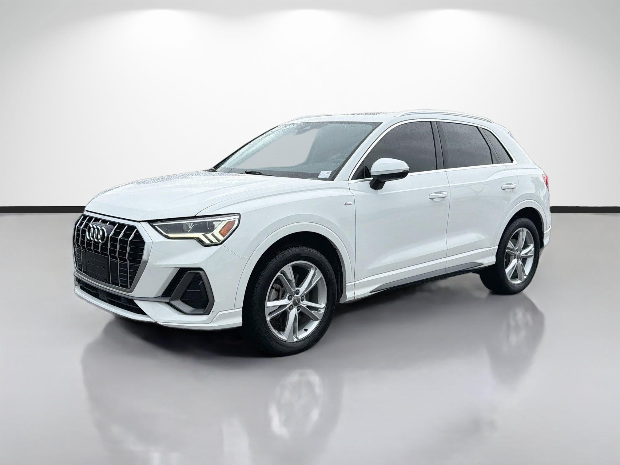 Used 2020 Audi Q3 2.0T Premium Plus AWD/4WD image 7