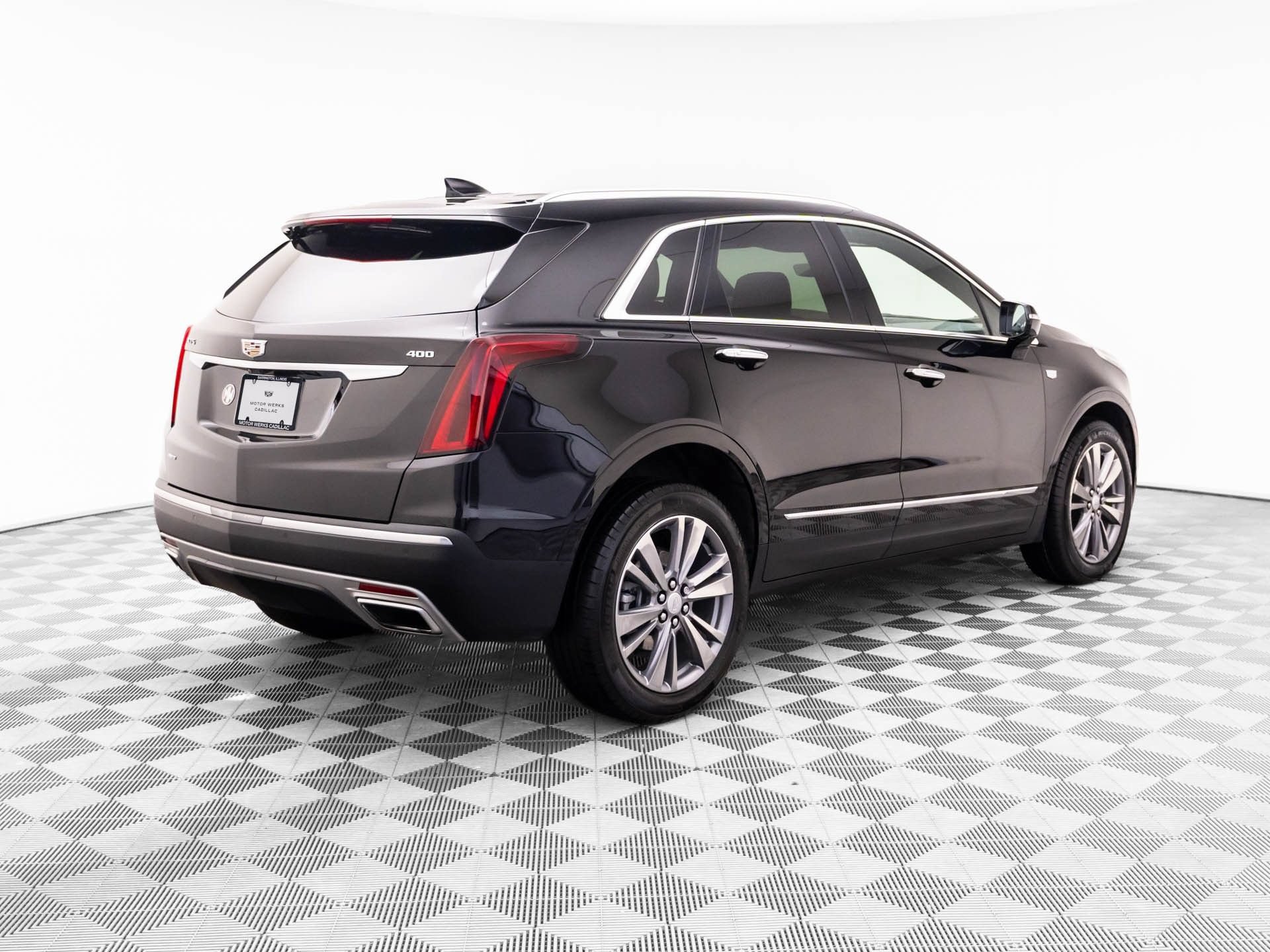 Certified 2024 Cadillac XT5 Premium Luxury w/ Technology Package AWD/4WD image 5