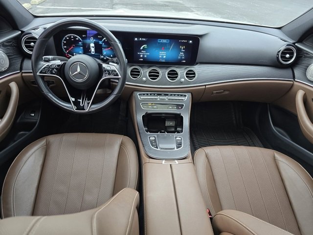 Used 2021 Mercedes-Benz E 350 4MATIC Sedan image 2