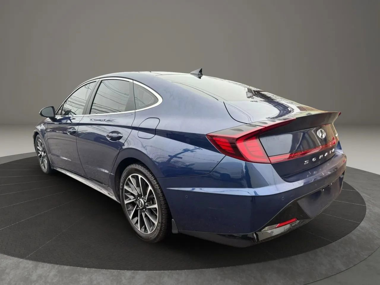 Used 2021 Hyundai Sonata Limited w/ Winter Weather Package image 7