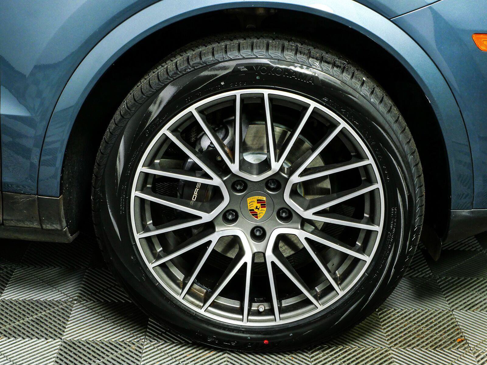 Certified 2020 Porsche Cayenne AWD/4WD image 40