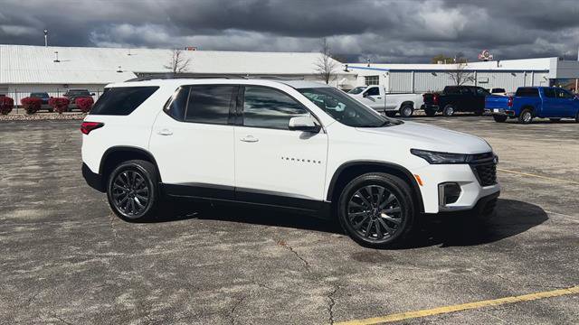 Certified 2023 Chevrolet Traverse RS w/ LPO, Floor Liner Package image 2