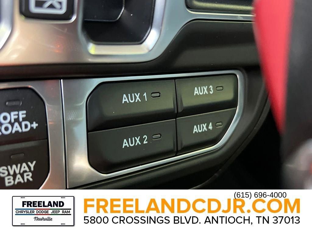 New 2025 Jeep Gladiator Rubicon w/ Convenience Group image 16