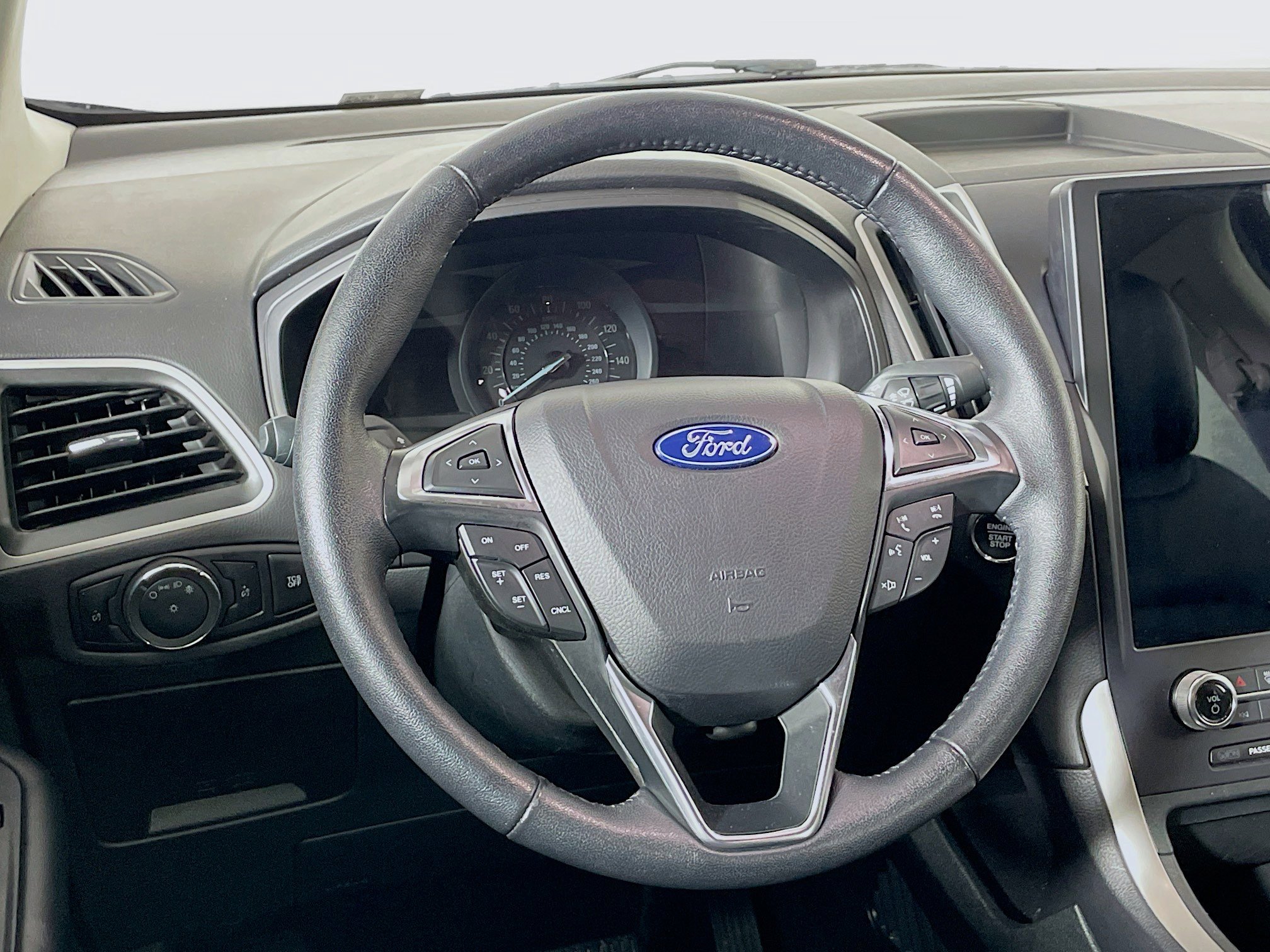 Used 2024 Ford Edge SEL image 18