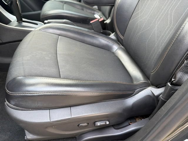 Used 2020 Chevrolet Trax LT w/ Driver Confidence Package FWD image 19