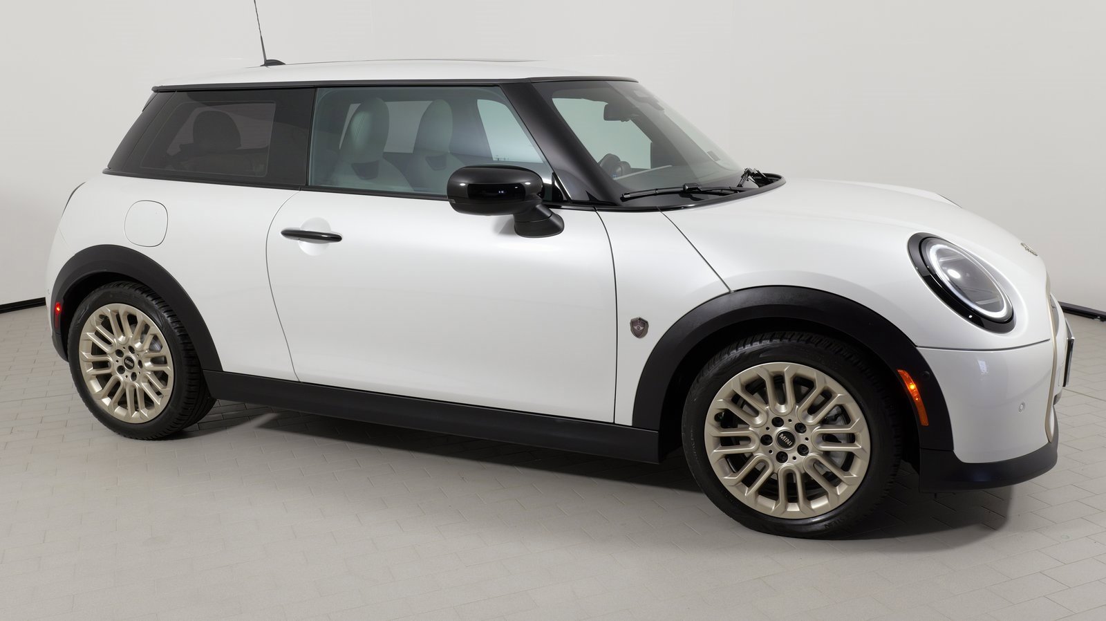 Used 2025 MINI Cooper S image 9