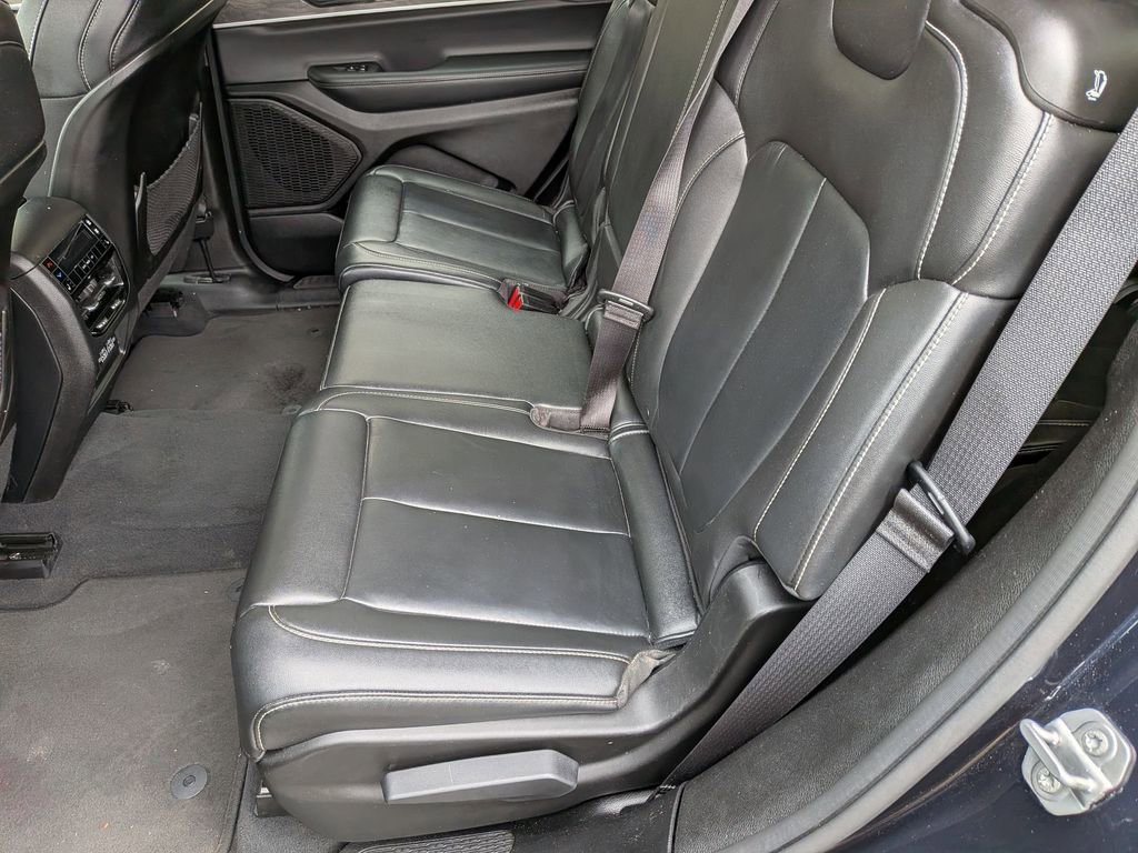 Certified 2023 Jeep Grand Cherokee L Limited AWD/4WD image 24