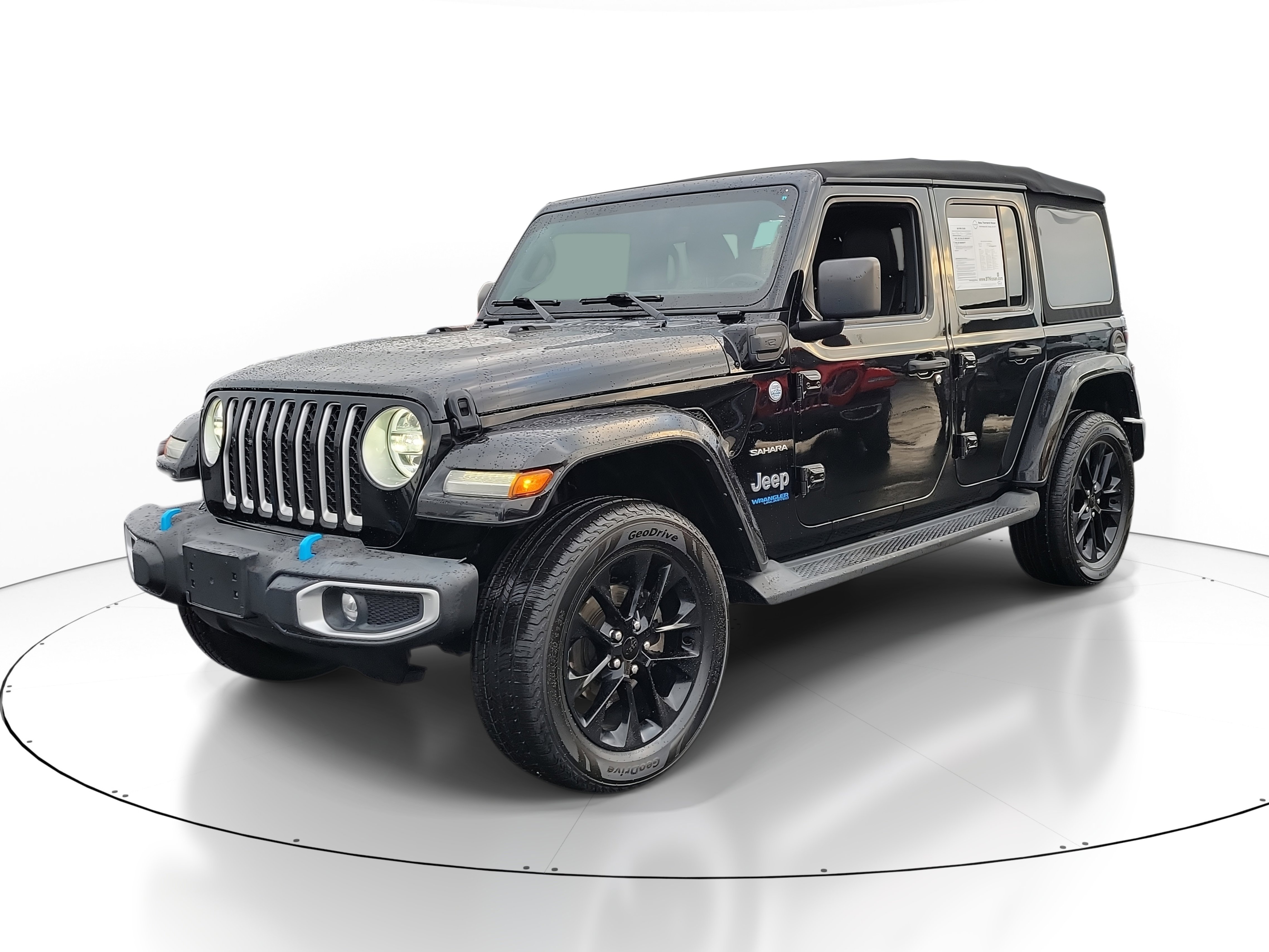 Used 2022 Jeep Wrangler Unlimited Sahara w/ Cold Weather Group image 2