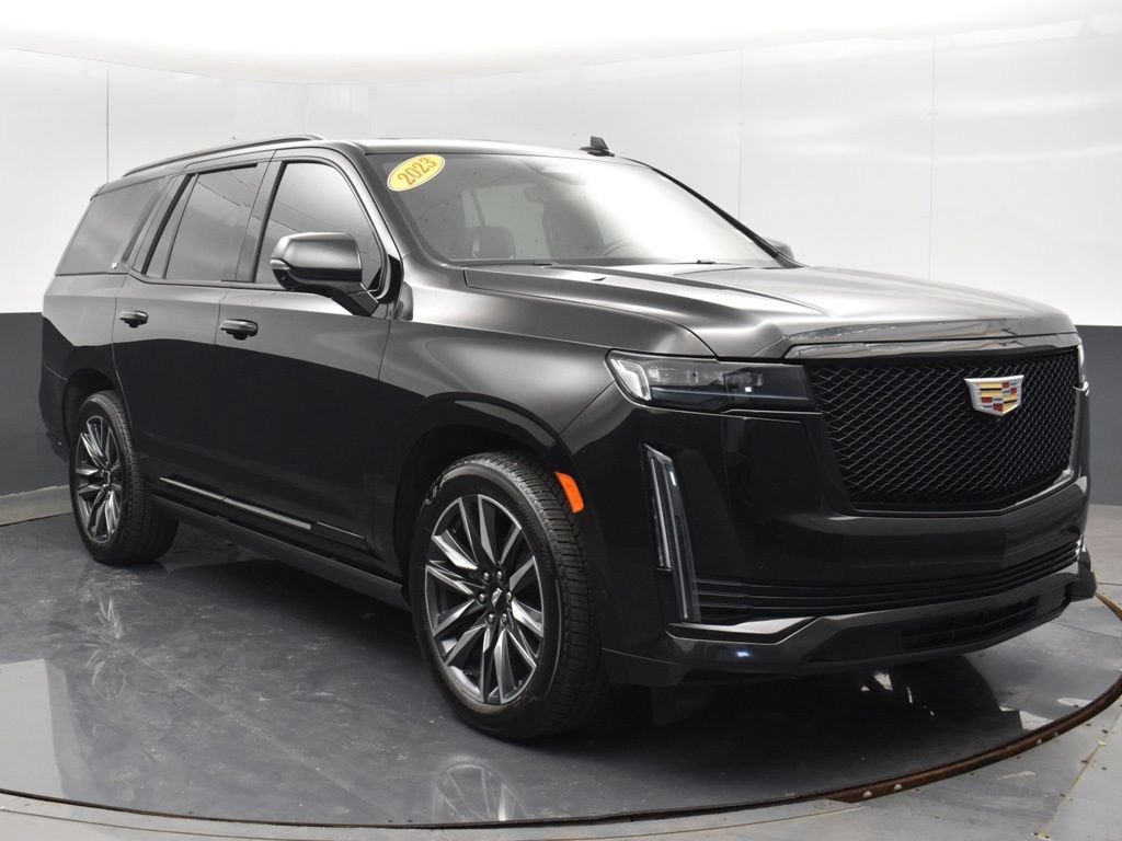 Used 2023 Cadillac Escalade Sport Platinum w/ Heavy-Duty Trailer Package AWD/4WD image 4